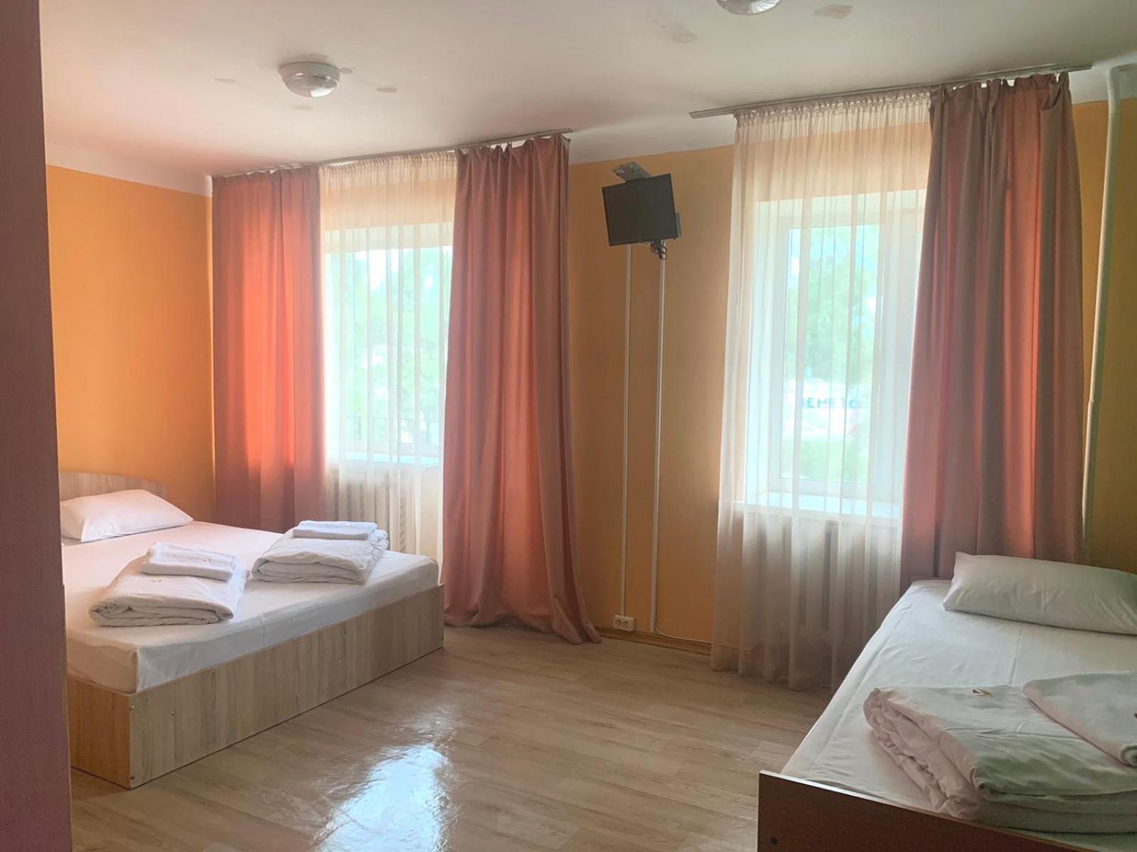 Hostel Podolski Plus Kyjev Exteriér fotografie